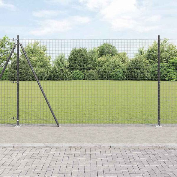 Prikazana fotografija izdelka 2 od 17
