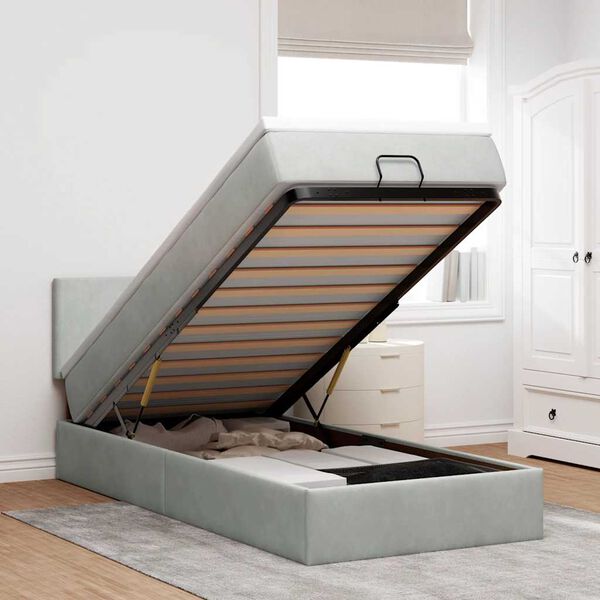 Prikazana fotografija izdelka 2 od 16