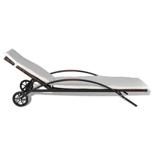 vidaXL Ležalnik z blazino in kolesi poli ratan rjav