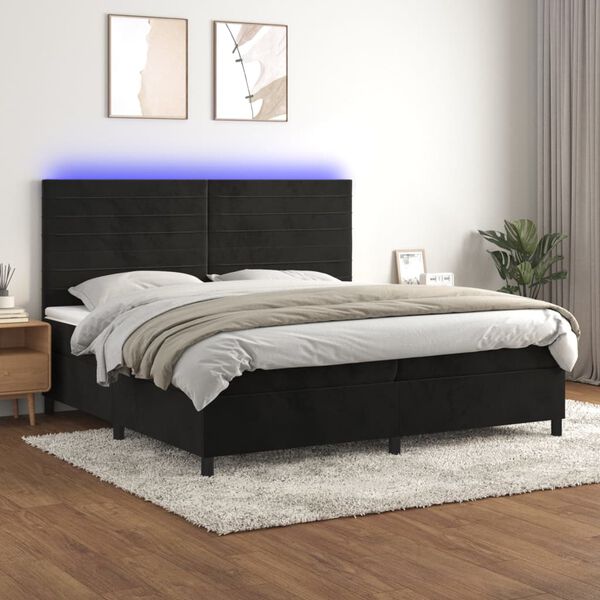 Prikazana fotografija izdelka 2 od 16