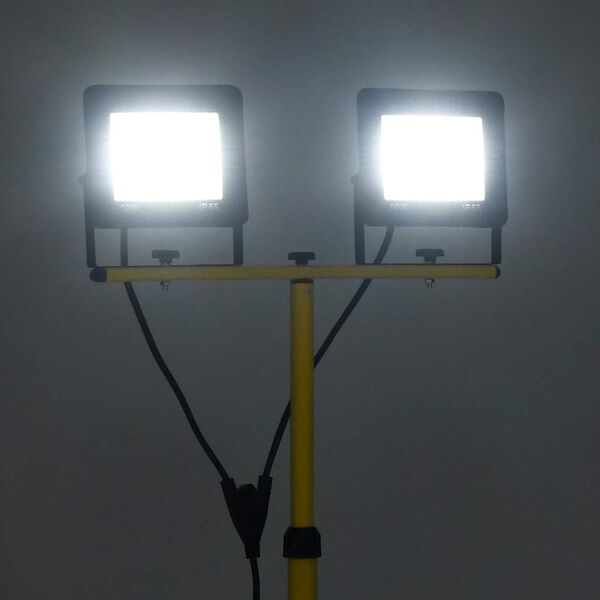 Prikazana fotografija izdelka 2 od 11