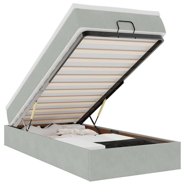 Prikazana fotografija izdelka 1 od 17