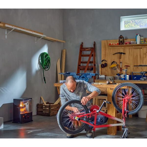 Qlima Petrolejska peč R 4224S TC-2 črn 4,2 L nerjaveče jeklo