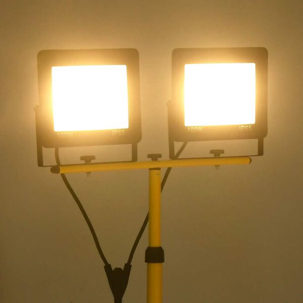 Prikazana fotografija izdelka 2 od 11