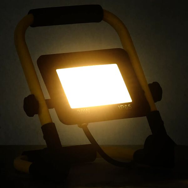 Prikazana fotografija izdelka 2 od 14