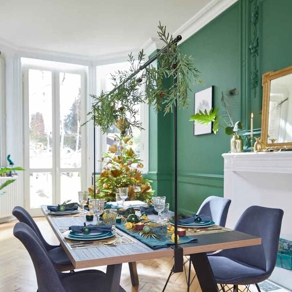 ProGarden Okrasni drog za mizo s pritrdilno spono kovinski črn