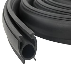 vidaXL Tesnilo garažnih vrat Črna 41 x 33 mm 5,5 m PVC