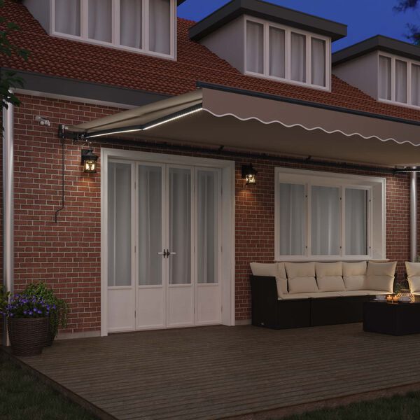 Prikazana fotografija izdelka 3 od 17