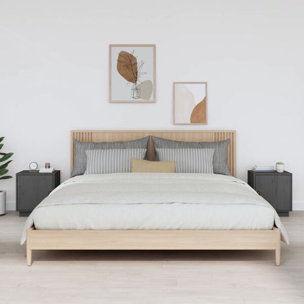 vidaXL Nočna omarica 2 kosa siva 40x34x45 cm trdna borovina