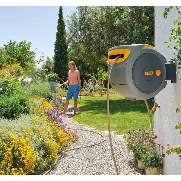 Hozelock Stenski kolut za cev s 25 m cevjo Auto Reel